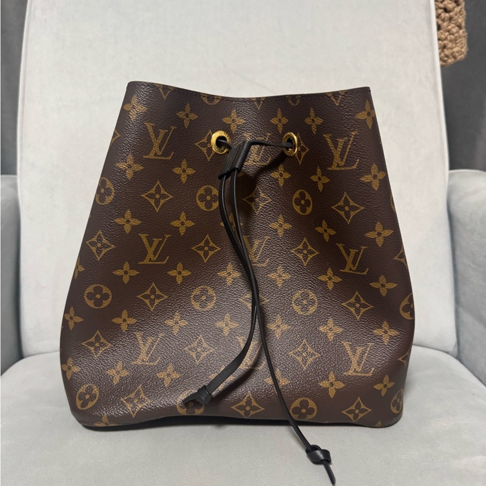 Louis Vuitton Neo Noe MM